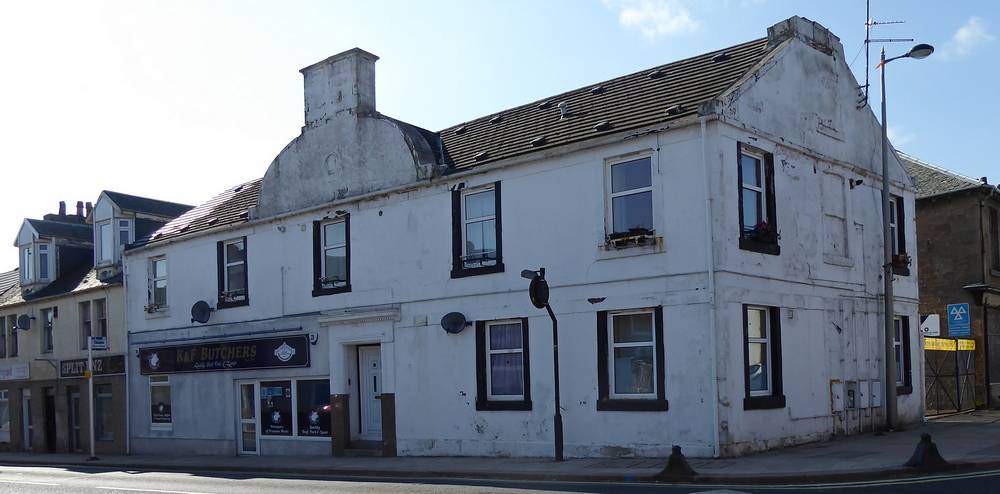 The former Black Bull Hotel at the Cross (Main Square)